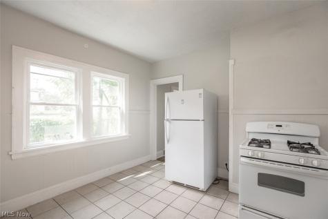 723 E 162nd Street Cleveland OH 44110
