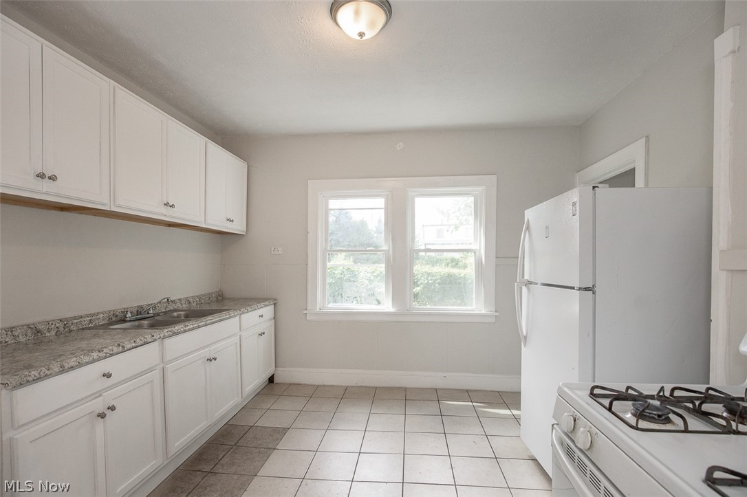 723 E 162nd Street Cleveland OH 44110