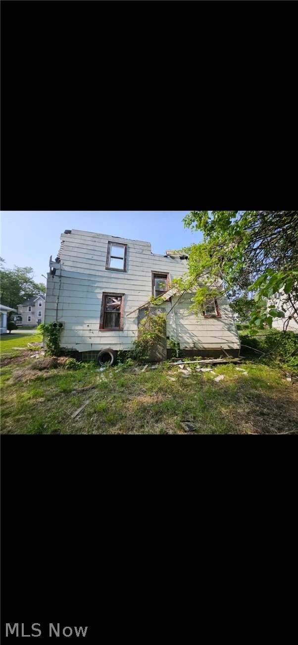 13318 Hartford Road East Cleveland OH 44112