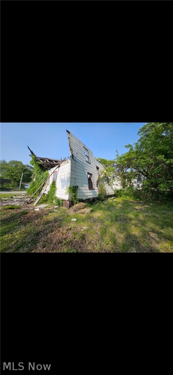 13318 Hartford Road East Cleveland OH 44112