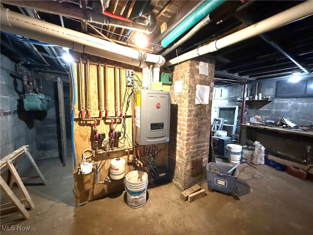 1736 E 47th Street Cleveland OH 44103