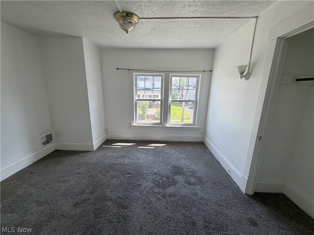 160 Hager Street Hubbard OH 44425
