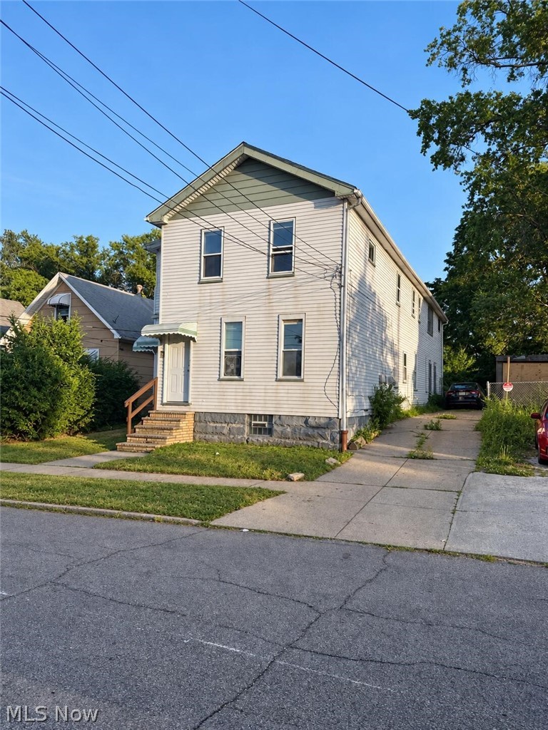 4019 Newark Avenue Cleveland OH 44109