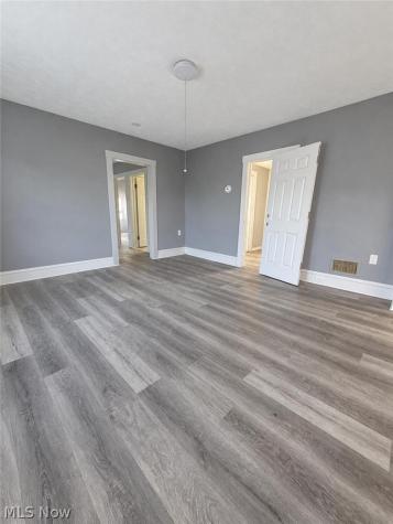 4019 Newark Avenue Cleveland OH 44109