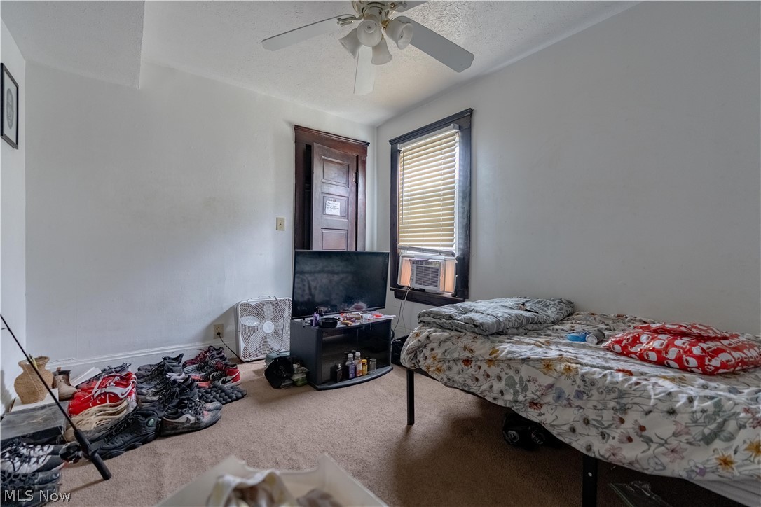 4619 Pearse Avenue Newburgh Heights OH 44105