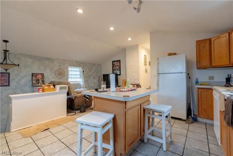 4619 Pearse Avenue Newburgh Heights OH 44105