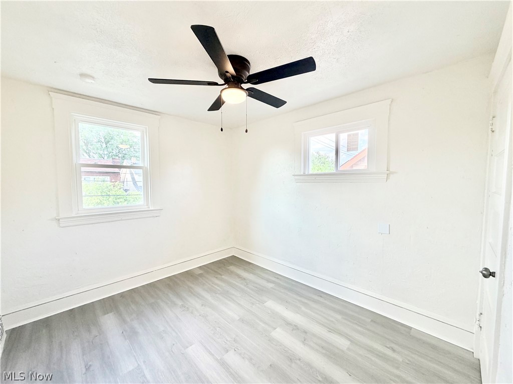 4025 Henritze Avenue Cleveland OH 44109
