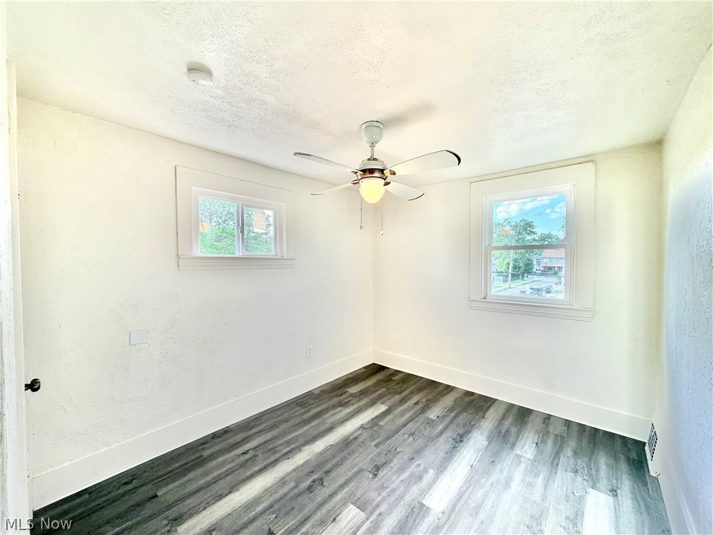 4025 Henritze Avenue Cleveland OH 44109