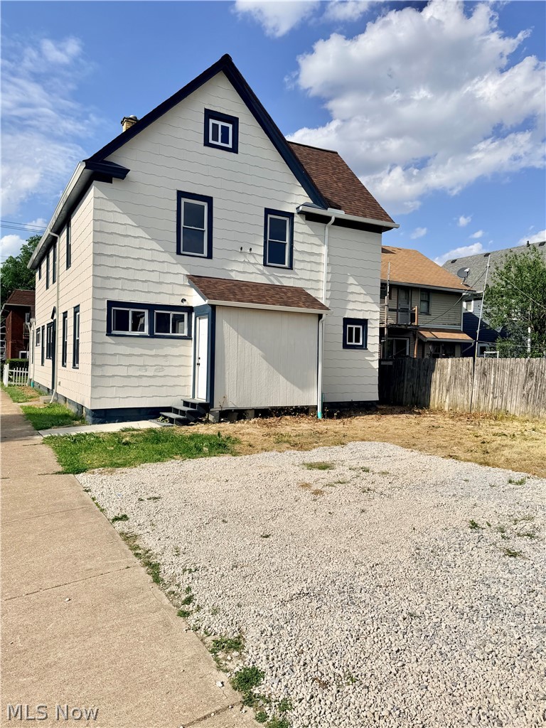 4025 Henritze Avenue Cleveland OH 44109