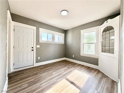 4025 Henritze Avenue Cleveland OH 44109