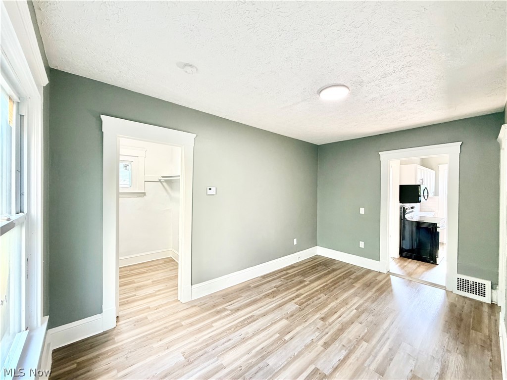 4025 Henritze Avenue Cleveland OH 44109