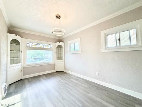 4025 Henritze Avenue Cleveland OH 44109