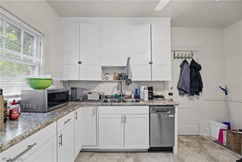 3140 Meadowbrook Boulevard Cleveland Heights OH 44118