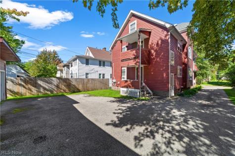 3140 Meadowbrook Boulevard Cleveland Heights OH 44118