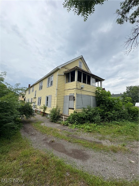 3291 E 145th Street Cleveland OH 44120