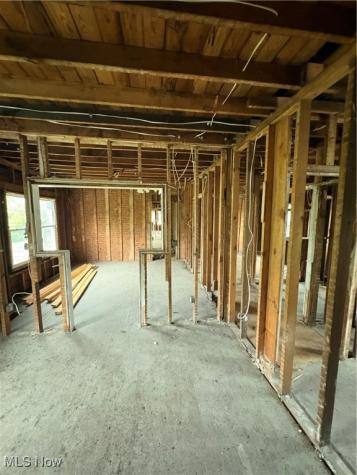 3291 E 145th Street Cleveland OH 44120