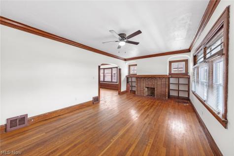 2126 Chesterland Avenue Cleveland OH 44107