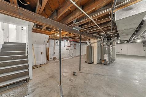 2126 Chesterland Avenue Cleveland OH 44107