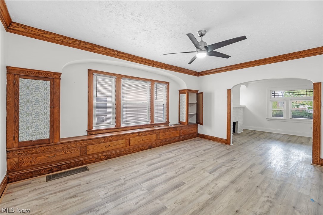 2126 Chesterland Avenue Cleveland OH 44107