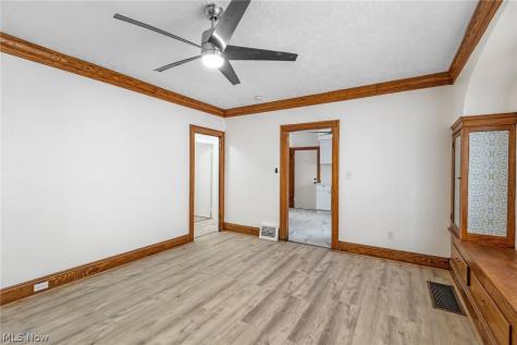 2126 Chesterland Avenue Cleveland OH 44107