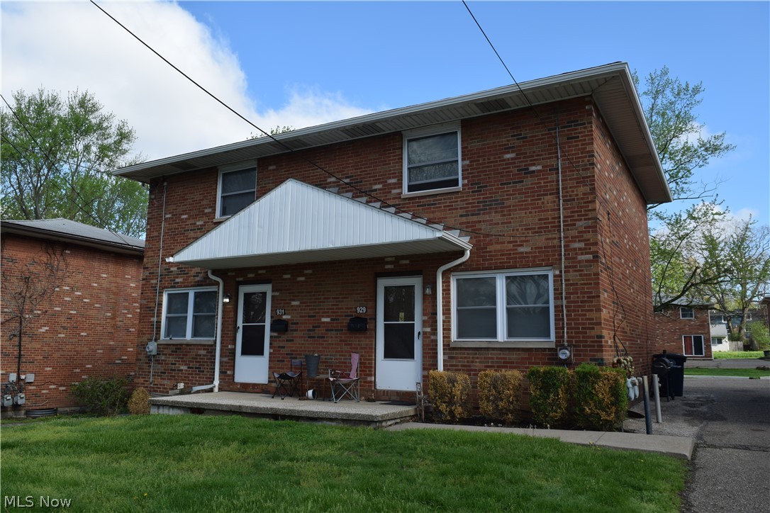 929-931 Rosamond Avenue Akron OH 44307