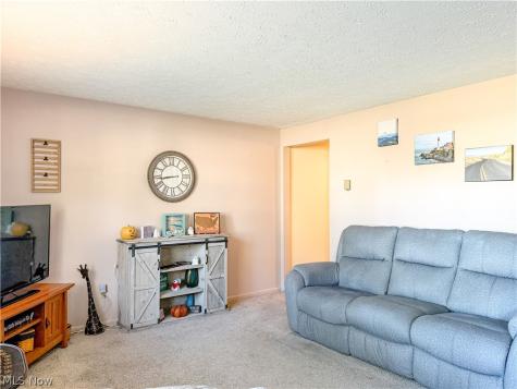 1721 Urban Circle S Lorain OH 44053