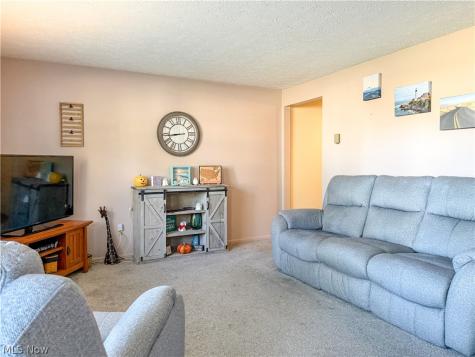 1721 Urban Circle S Lorain OH 44053