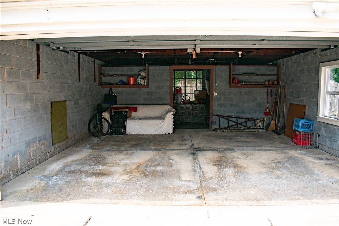 5589 Mayfield Road Lyndhurst OH 44124