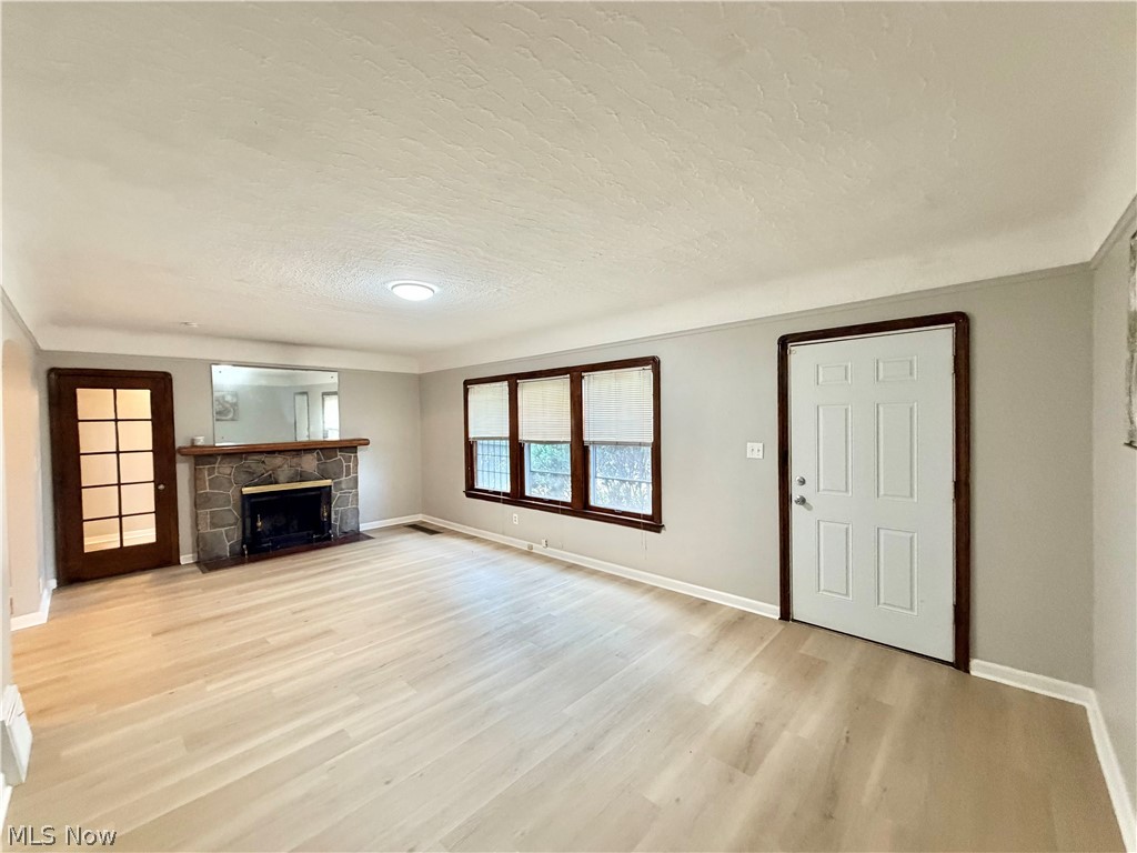 1537 Genesee Road South Euclid OH 44121
