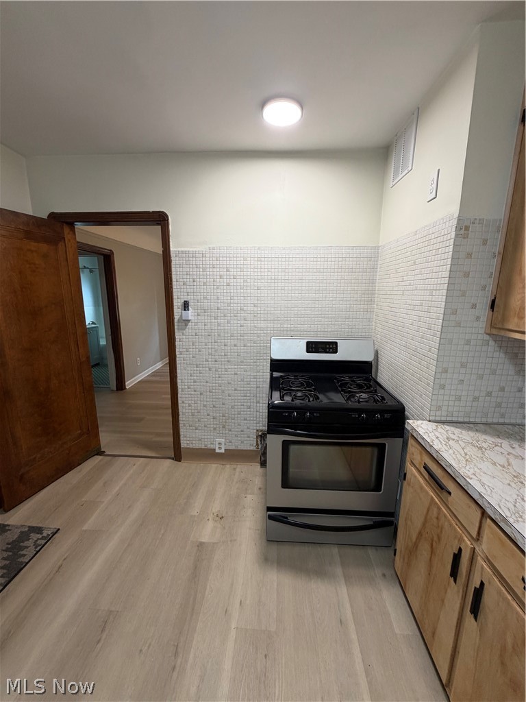 1537 Genesee Road South Euclid OH 44121