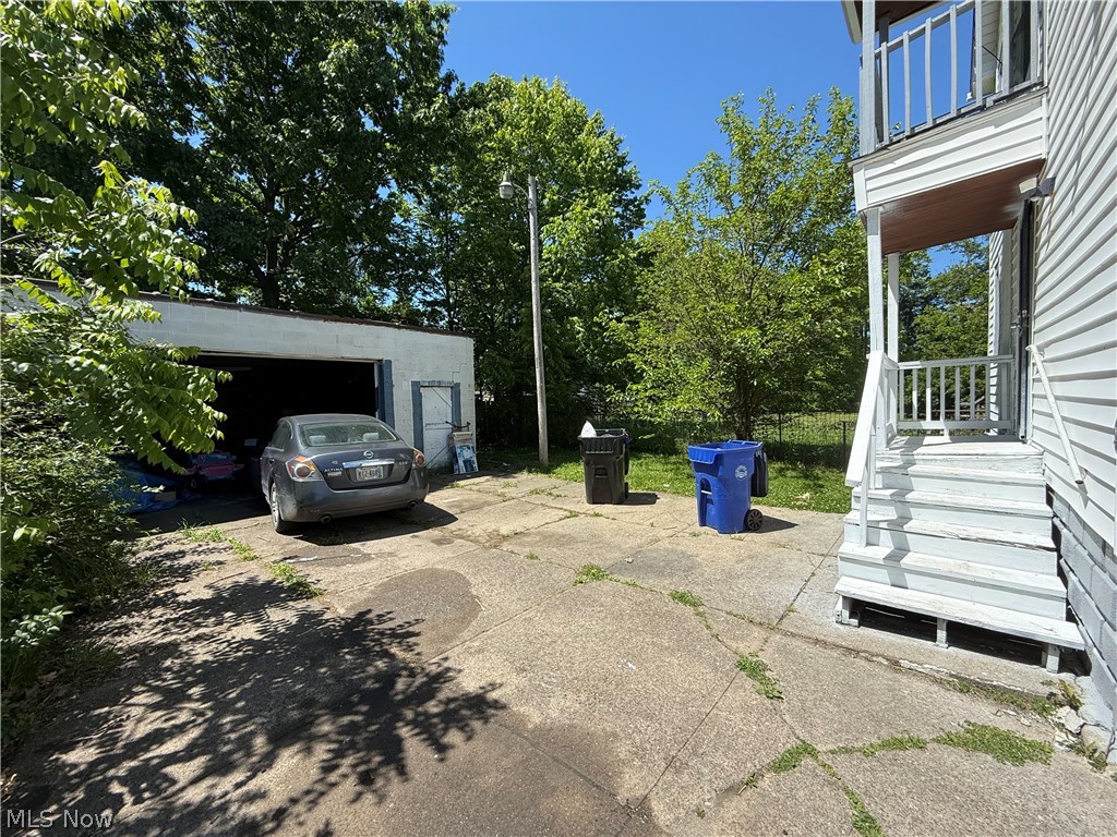 10514 Way Avenue Cleveland OH 44105