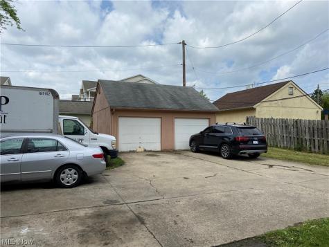 877 Arden Avenue Berea OH 44017