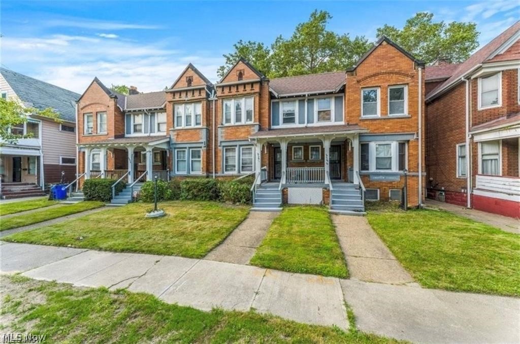 7507 Lawnview Avenue Cleveland OH 44103