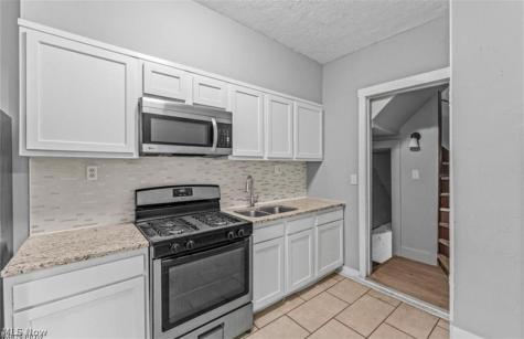 7507 Lawnview Avenue Cleveland OH 44103