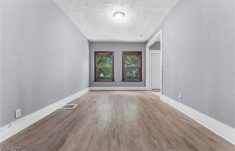 7507 Lawnview Avenue Cleveland OH 44103