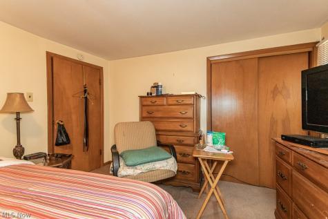 243 W Glendale Street Bedford OH 44146