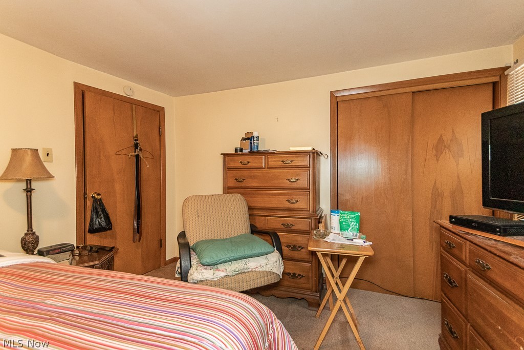 243 W Glendale Street Bedford OH 44146