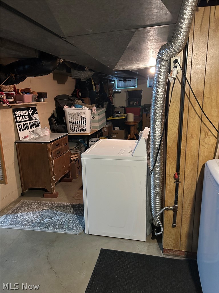 243 W Glendale Street Bedford OH 44146