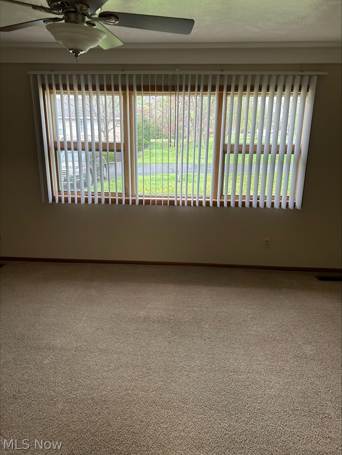 985 Hallock Young Road Warren OH 44481