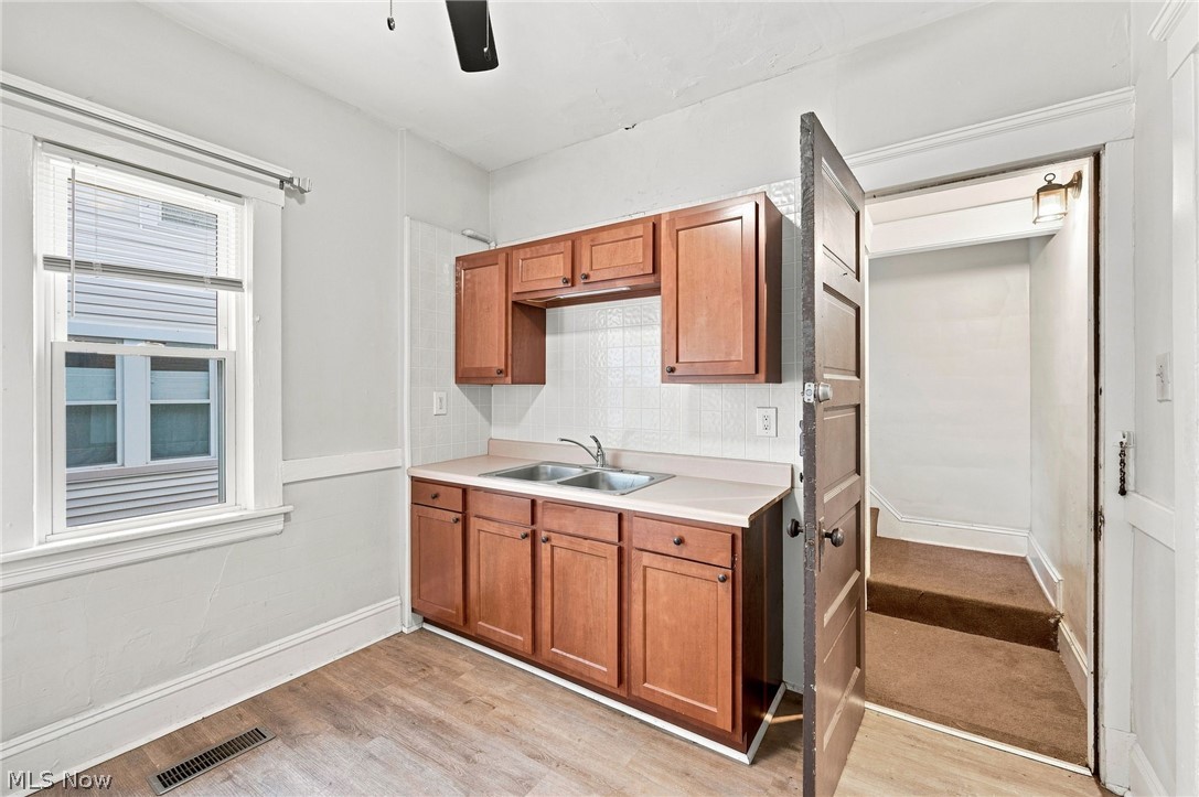 2056 W 101st Street Cleveland OH 44102