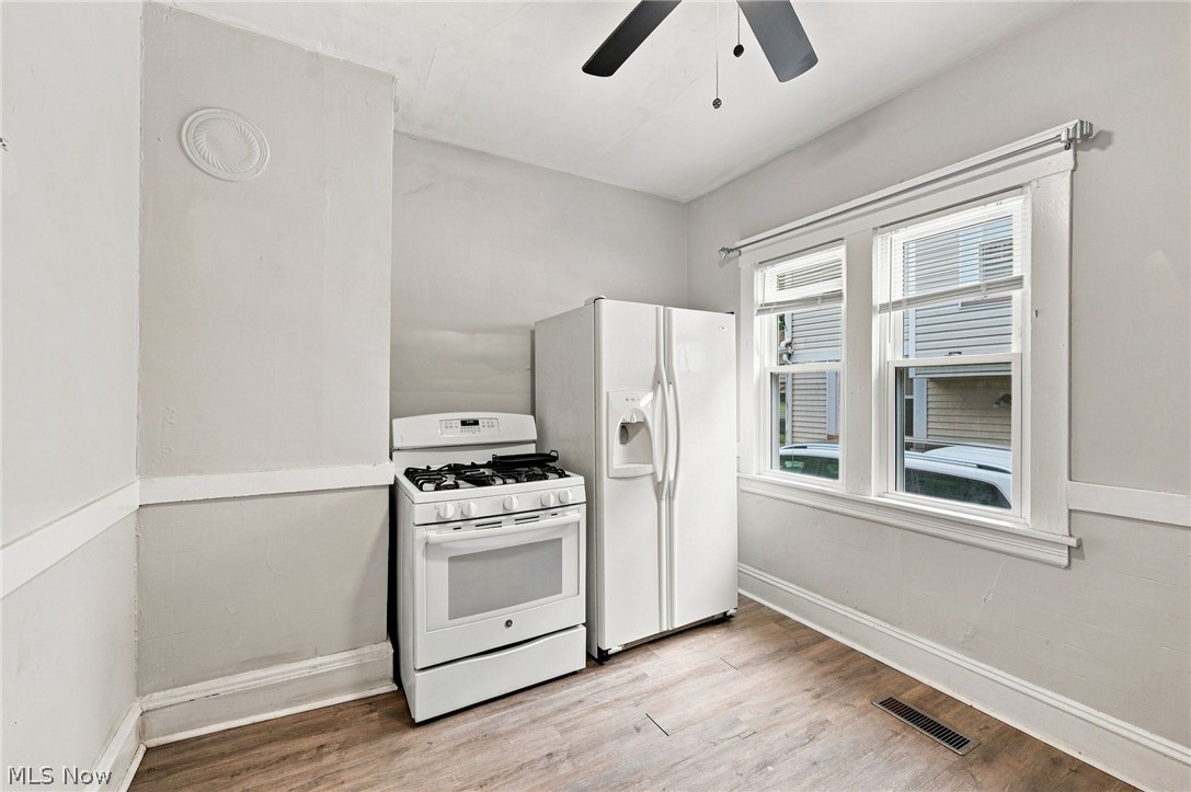 2056 W 101st Street Cleveland OH 44102