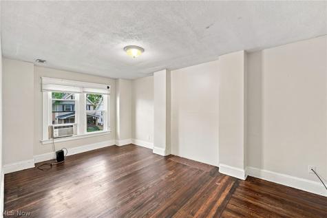 2056 W 101st Street Cleveland OH 44102