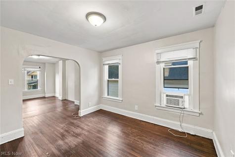 2056 W 101st Street Cleveland OH 44102