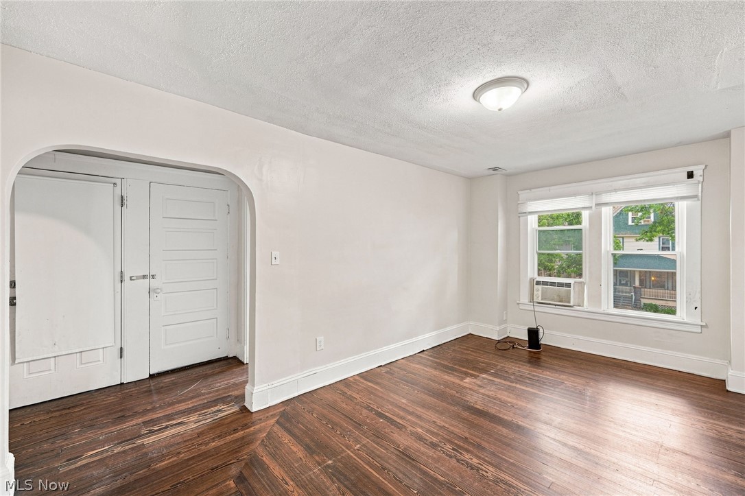 2056 W 101st Street Cleveland OH 44102