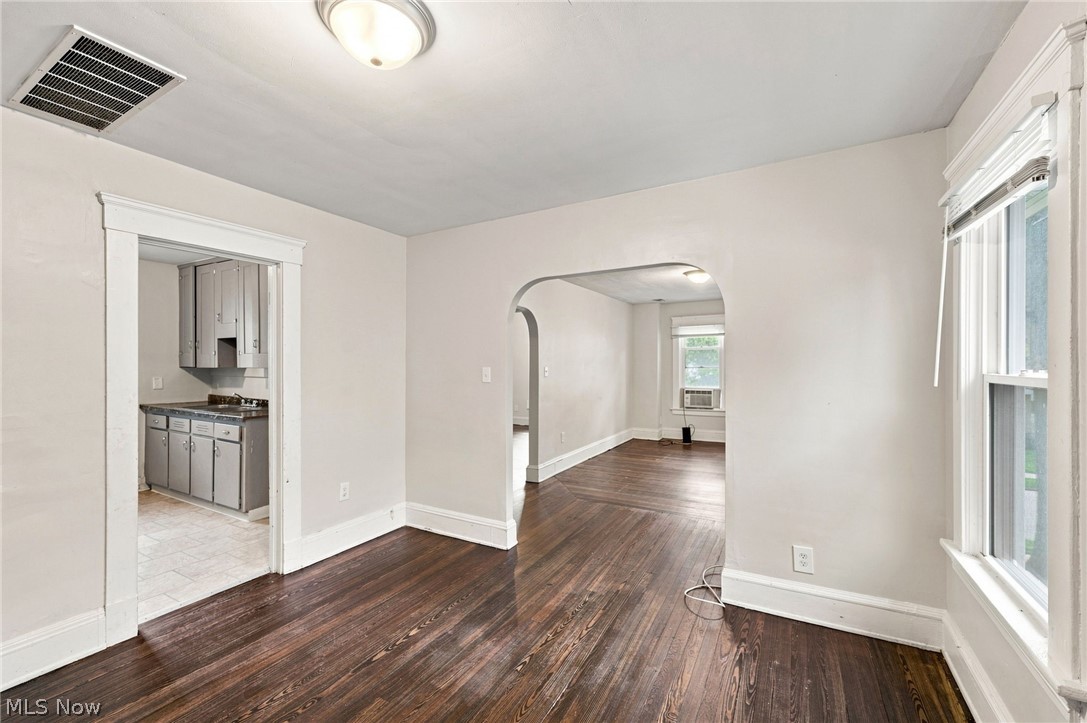 2056 W 101st Street Cleveland OH 44102
