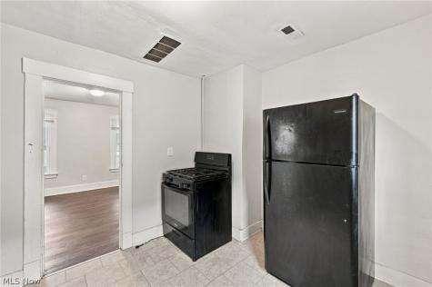 2056 W 101st Street Cleveland OH 44102