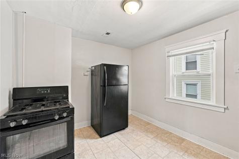 2056 W 101st Street Cleveland OH 44102