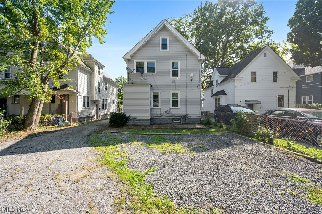 2056 W 101st Street Cleveland OH 44102