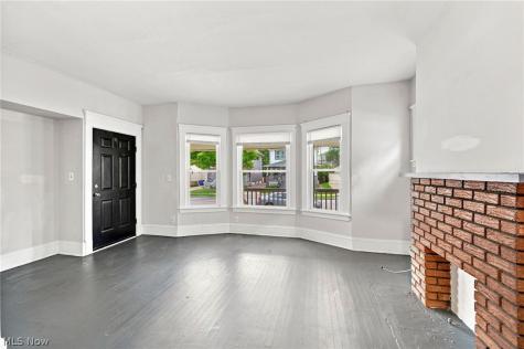 2056 W 101st Street Cleveland OH 44102