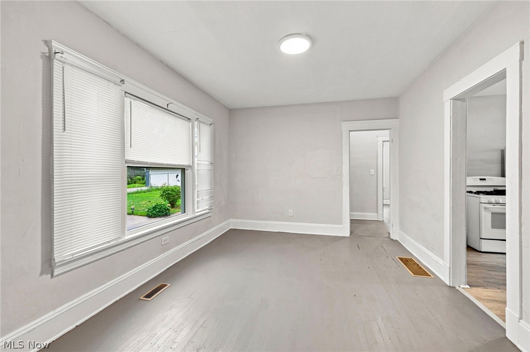 2056 W 101st Street Cleveland OH 44102